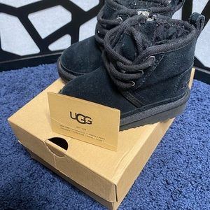 Toddlers Neumel UGG boots size 6